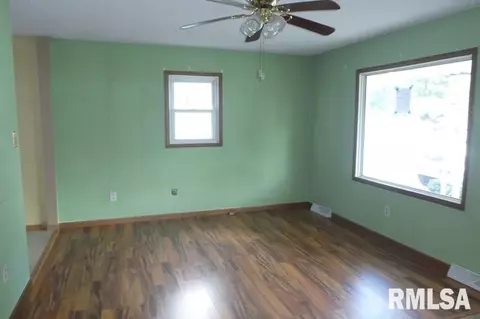 24 Gettysburg Dr, Springfield, IL 62702 photo 2