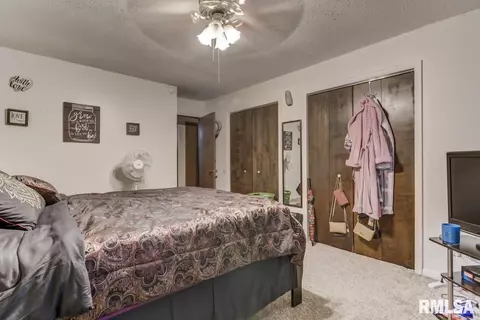 2601-2603 Delaware Dr, Springfield, IL 62702 photo 8