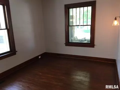 1504 S 2nd St, Springfield, IL 62704 photo 13