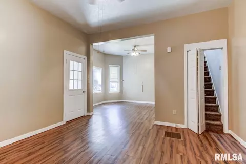817 Dorlan Ave, Springfield, IL 62702 photo 5