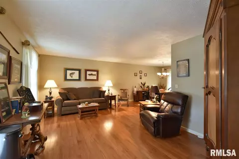 20 Sarah Ave, Springfield, IL 62703 photo 2