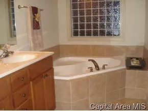2512 Centennial Dr, Springfield, IL 62711 photo 7