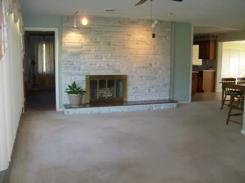 17 Greencastle Cir, Springfield, IL 62712 photo 4