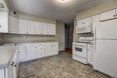 2916 S State St, Springfield, IL 62704 photo 6
