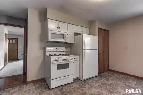 2916 S State St, Springfield, IL 62704 photo 5