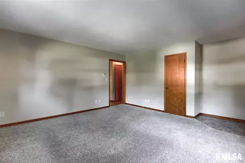 2916 S State St, Springfield, IL 62704 photo 3