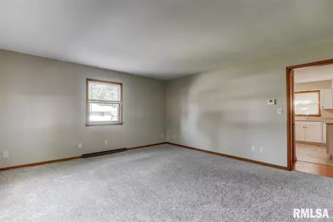 2916 S State St, Springfield, IL 62704 photo 2