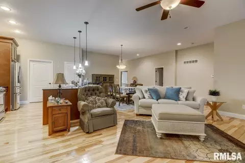 3415 Mackinaw Ln, Springfield, IL 62711 photo 4