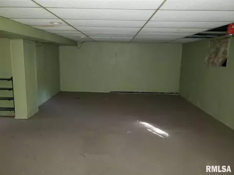 1529 S Spring St, Springfield, IL 62703 photo 14