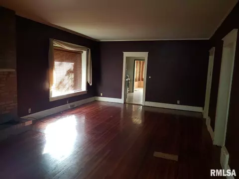 1529 S Spring St, Springfield, IL 62703 photo 4