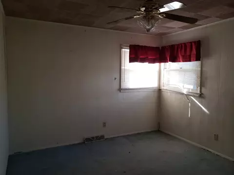 1529 S Spring St, Springfield, IL 62703 photo 11