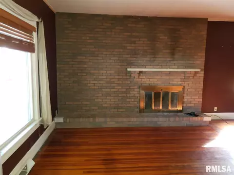 1529 S Spring St, Springfield, IL 62703 photo 5