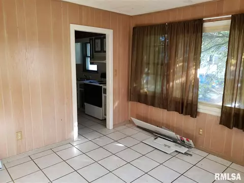 1529 S Spring St, Springfield, IL 62703 photo 13