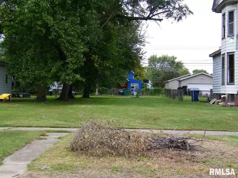 1221 Edwards St, Springfield, IL 62703 photo 2