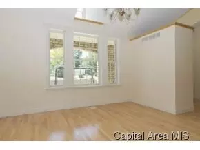 2312 Chatham Rd, Springfield, IL 62704 photo 3