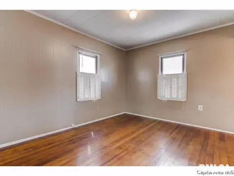 1215 W Ash St, Springfield, IL 62704 photo 9