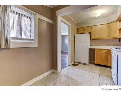 1215 W Ash St, Springfield, IL 62704 photo 8
