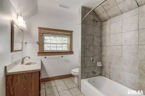 720 W Washington St, Springfield, IL 62702 photo 27