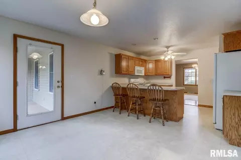 5109 Manhattan Dr, Springfield, IL 62711 photo 13