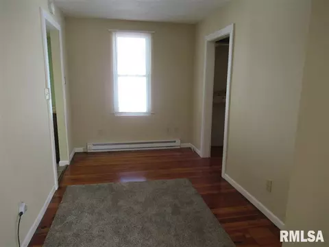 2437 Yale Blvd, Springfield, IL 62703 photo 5