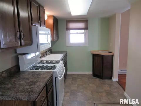 2437 Yale Blvd, Springfield, IL 62703 photo 7