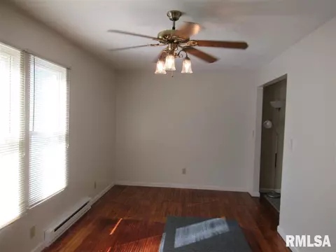 2437 Yale Blvd, Springfield, IL 62703 photo 4