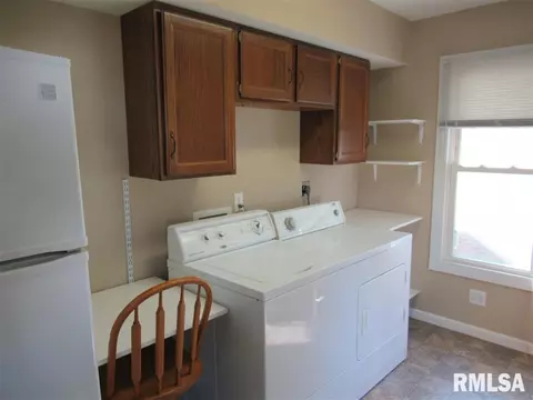 2437 Yale Blvd, Springfield, IL 62703 photo 8