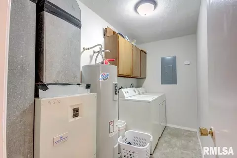 220 Durkin Dr, Springfield, IL 62702 photo 14