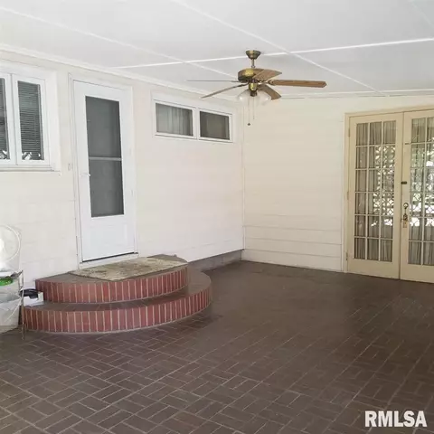 1725 Pickett St, Springfield, IL 62703 photo 9