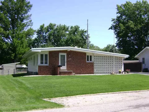 1725 Pickett St, Springfield, IL 62703 photo 12