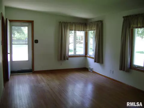 1725 Pickett St, Springfield, IL 62703 photo 5