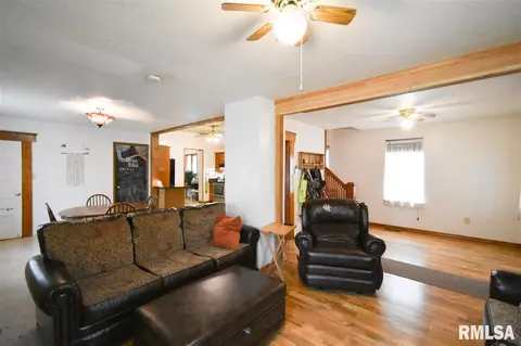 1132 N Osburn Ave, Springfield, IL 62702 photo 4