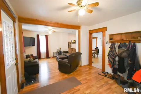 1132 N Osburn Ave, Springfield, IL 62702 photo 2