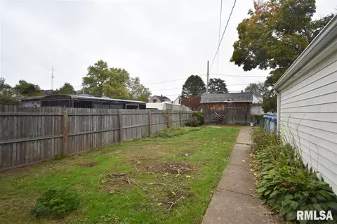 1132 N Osburn Ave, Springfield, IL 62702 photo 17