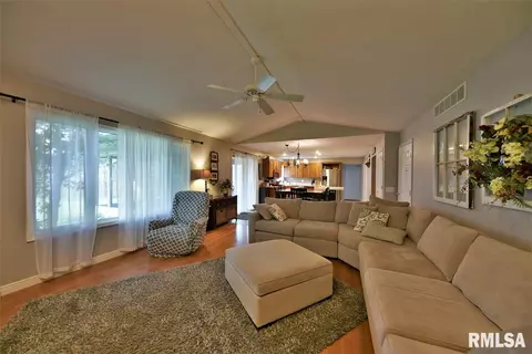 3166 Otter Ln, Springfield, IL 62712 photo 13