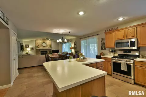 3166 Otter Ln, Springfield, IL 62712 photo 10