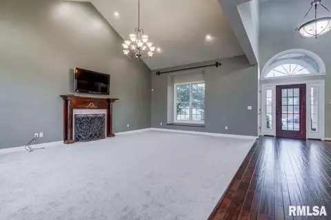 3908 Whisper Walk Dr, Springfield, IL 62711 photo 4