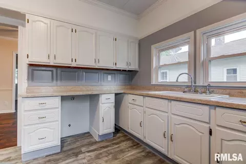 2117 Holmes Ave, Springfield, IL 62704 photo 9