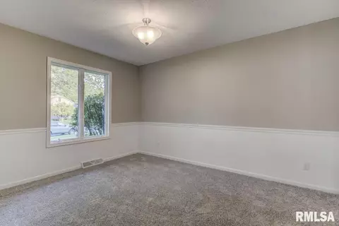 8041 Hunt Rd, Springfield, IL 62712 photo 14