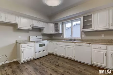 8041 Hunt Rd, Springfield, IL 62712 photo 10