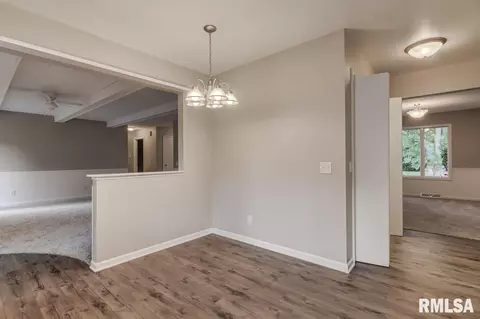 8041 Hunt Rd, Springfield, IL 62712 photo 12