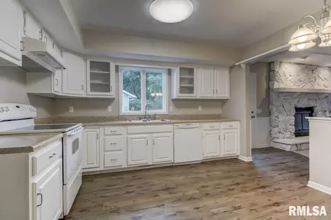 8041 Hunt Rd, Springfield, IL 62712 photo 9