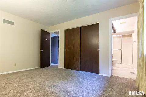 10 Leeds Dr, Springfield, IL 62702 photo 9