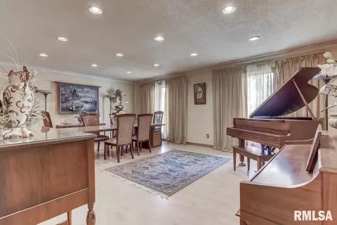 3804 W Bluffs Rd, Springfield, IL 62711 photo 8