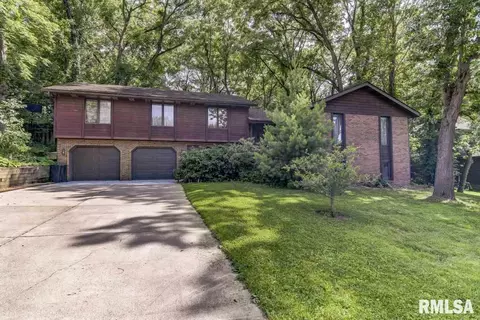 3804 W Bluffs Rd, Springfield, IL 62711 photo 1