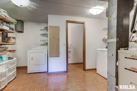 3804 W Bluffs Rd, Springfield, IL 62711 photo 7