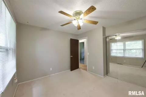 2916 Somerton Rd, Springfield, IL 62702 photo 17