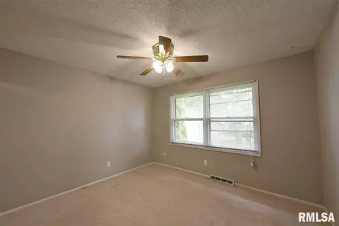 2916 Somerton Rd, Springfield, IL 62702 photo 15