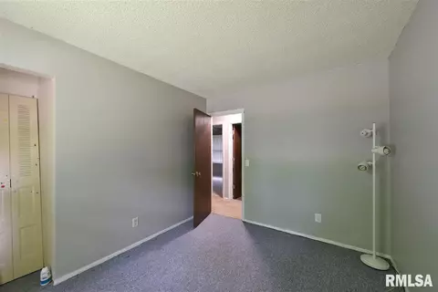 2916 Somerton Rd, Springfield, IL 62702 photo 13