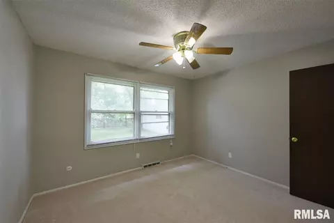 2916 Somerton Rd, Springfield, IL 62702 photo 18